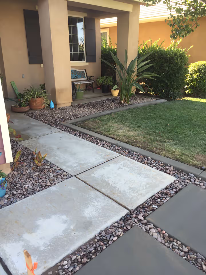 Residential Concrete Landscape Walkways Decorative Flatwork — photo 2